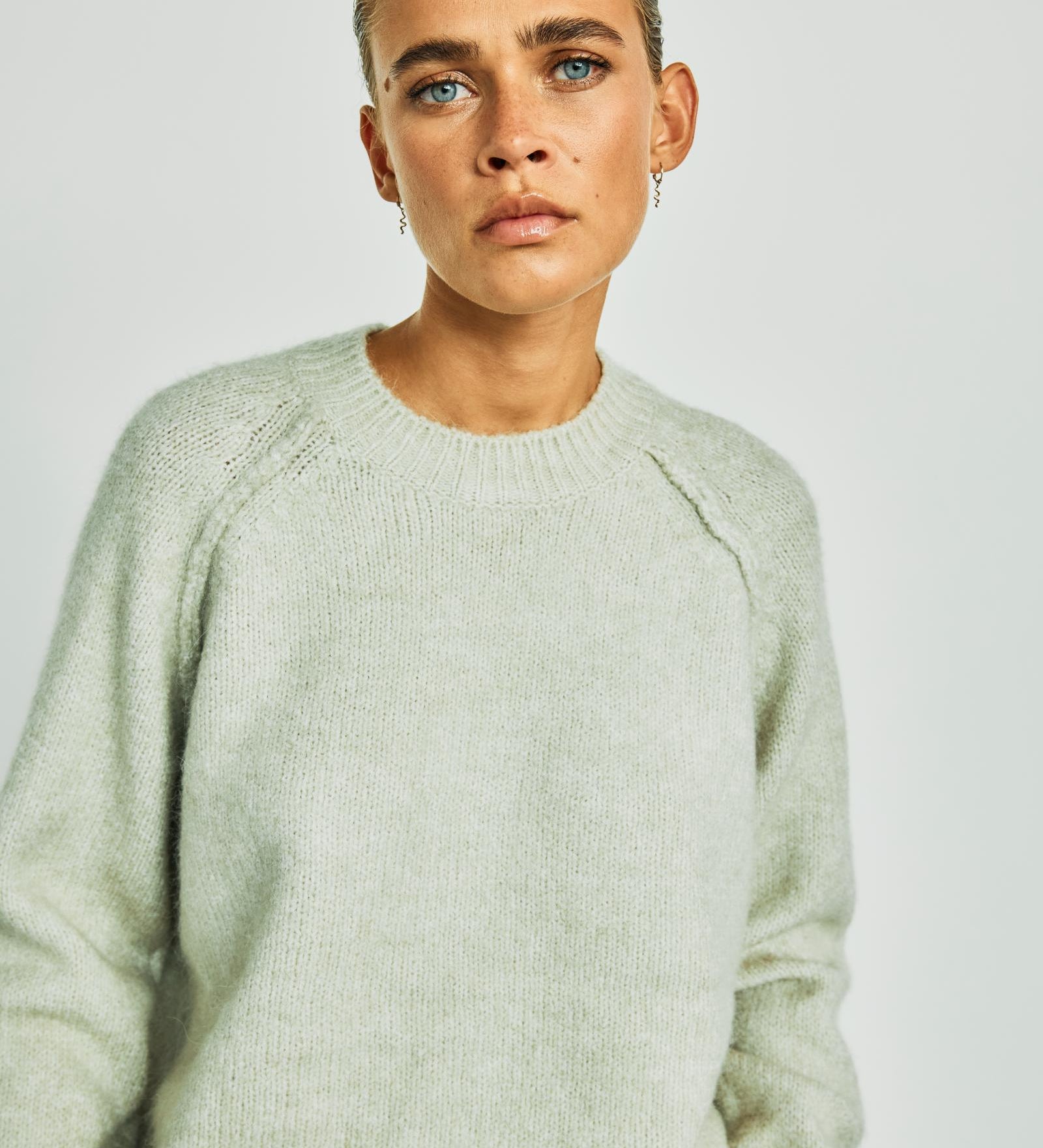 WBLAndrea ls cropped pullover