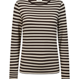 FQLiana Tee